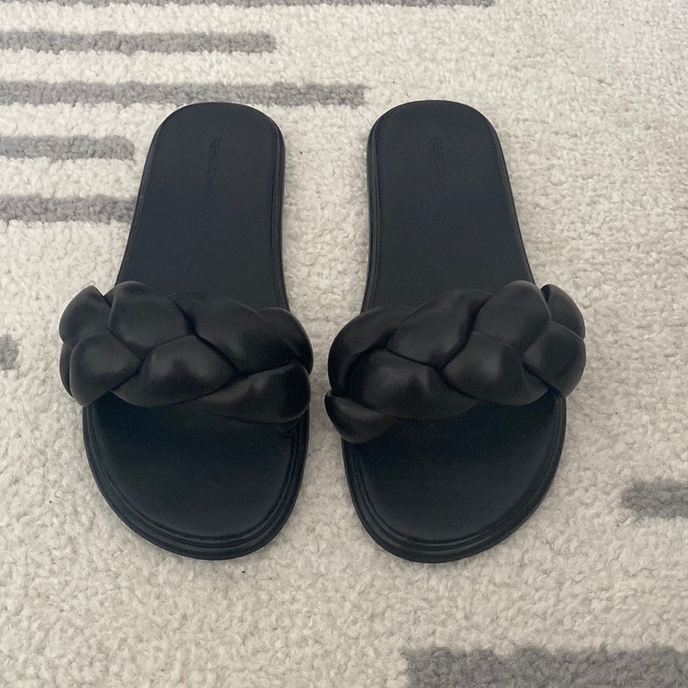 Rebecca Minkoff black braided strap slides 6M